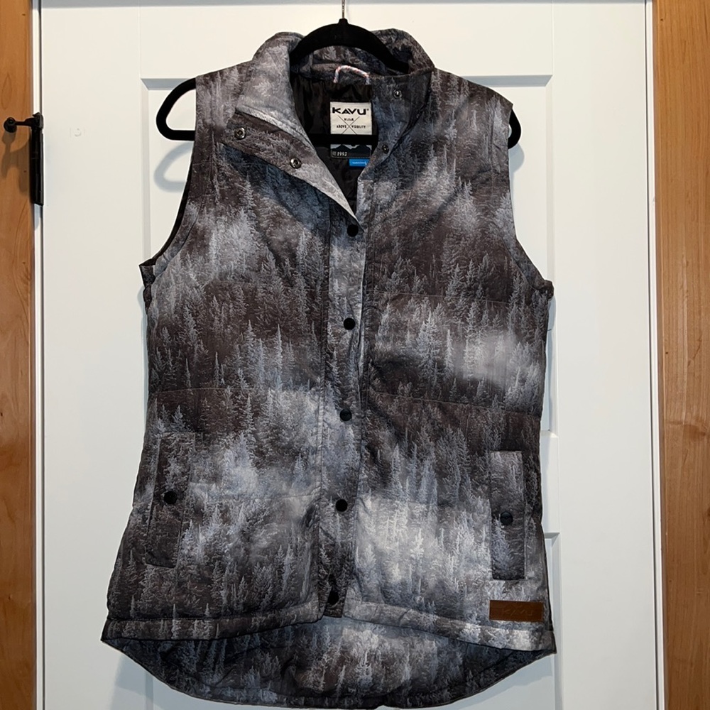 Women’s Kavu puffy tree vest